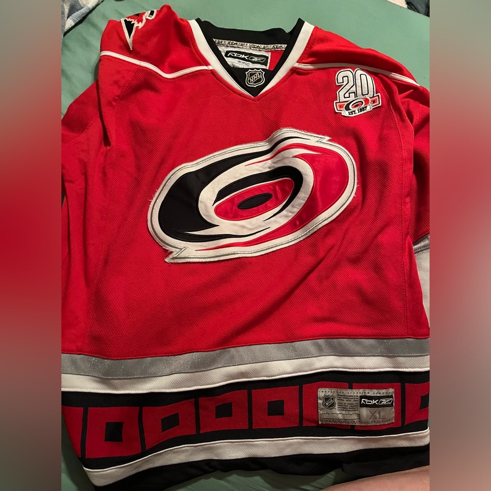 Carolina hurricanes jersey extra large in great condition